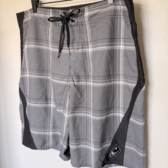 O’NEILL - Board Swim Shorts - Size 38 - Picture 4 of 4